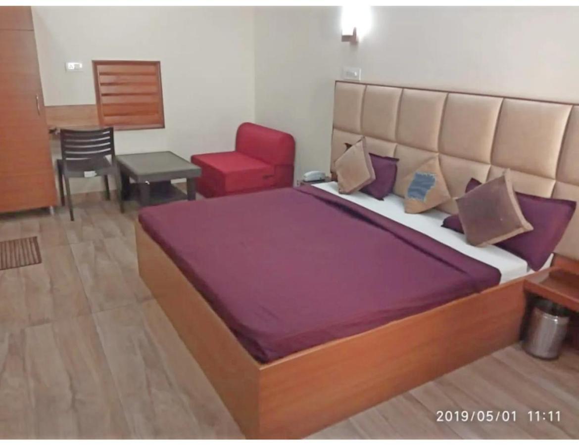Hotel Basera Guest House, Saharanpur Dış mekan fotoğraf