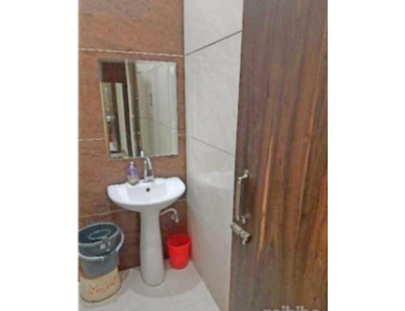 Hotel Basera Guest House, Saharanpur Dış mekan fotoğraf
